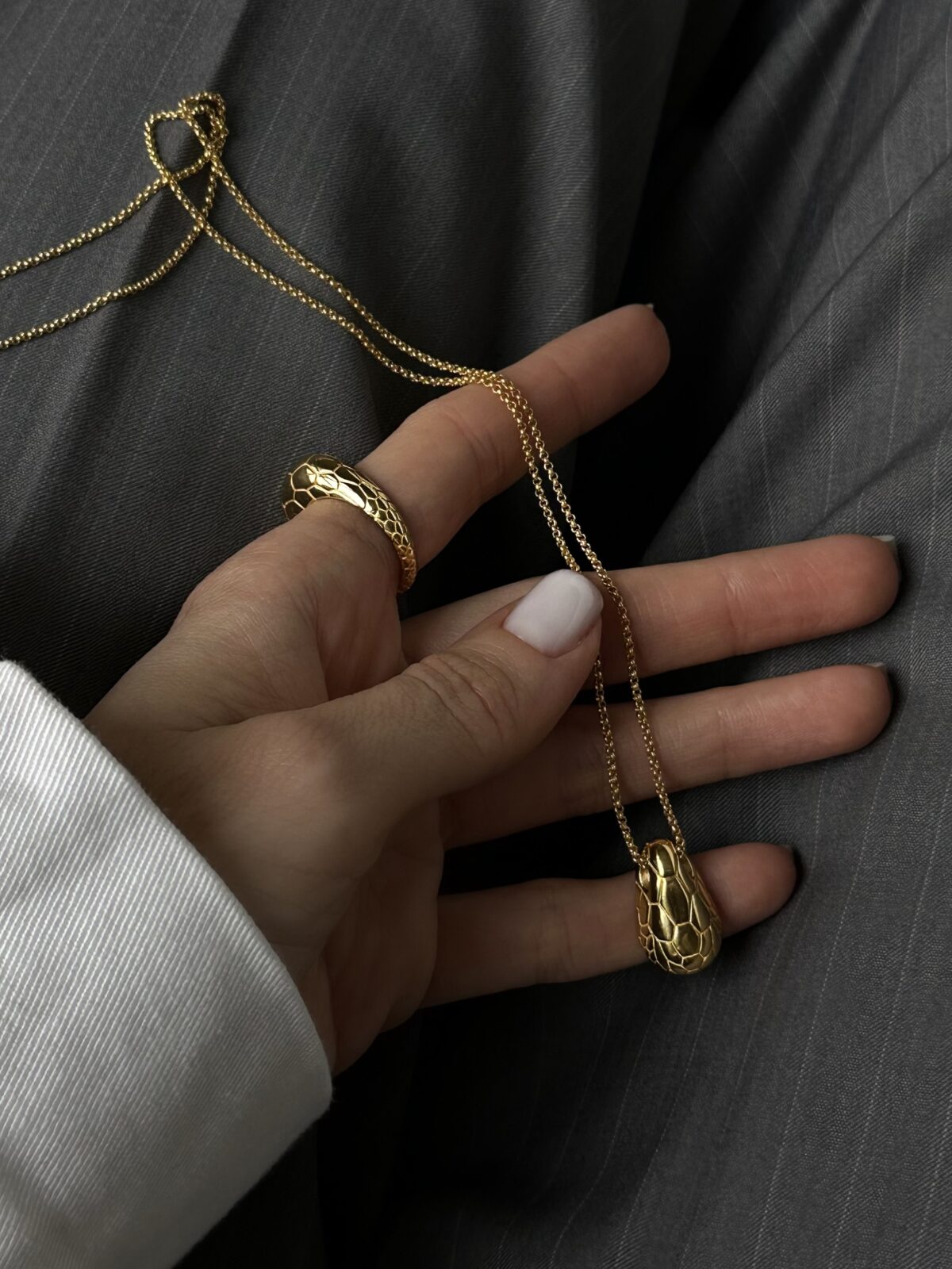 684E730C-CFA8-42CE-9BDB-53C1756AE1CF 684E730C-CFA8-42CE-9BDB-53C1756AE1CF